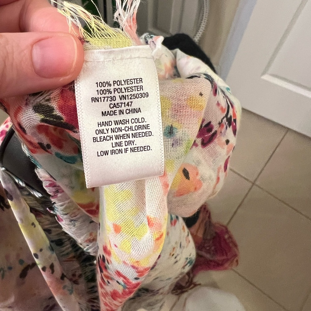 Spring scarf! - Picture 4 of 5